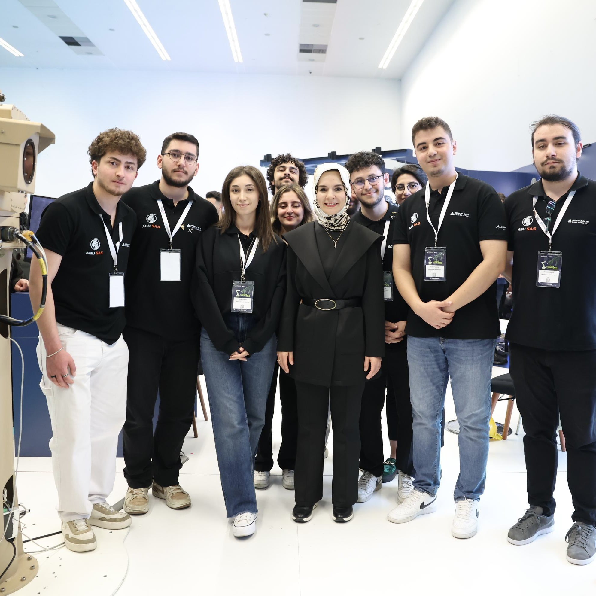 Bakan Göktaş: “Teknolojiyi İnsan İçin Geliştirecek, Geleceğe Güvenle Yürüyeceğiz”