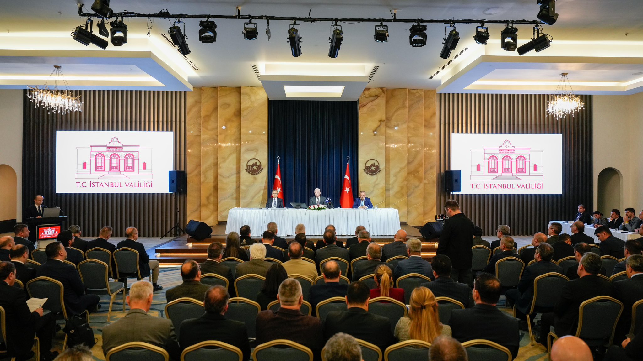 İstanbul Valiliği'nden Deprem Raporu: Güçlendirilen Okullar ve Yeni Önlemler