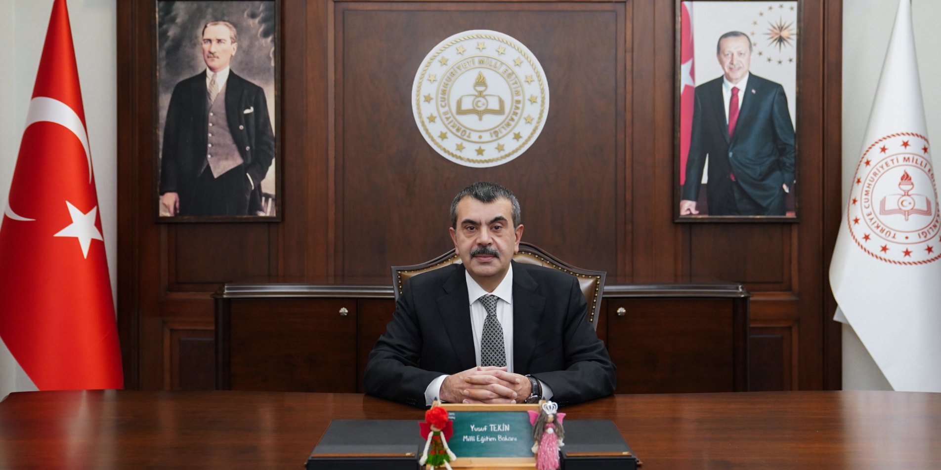 Bakan Tekin'den "23 Nisan Ulusal Egemenlik ve Çocuk Bayramı" Mesajı