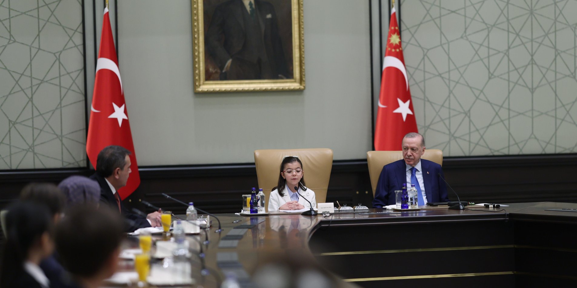 Cumhurbaşkanı Erdoğan, 23 Nisan’da Bakan Tekin ve Çocukları Kabul Etti