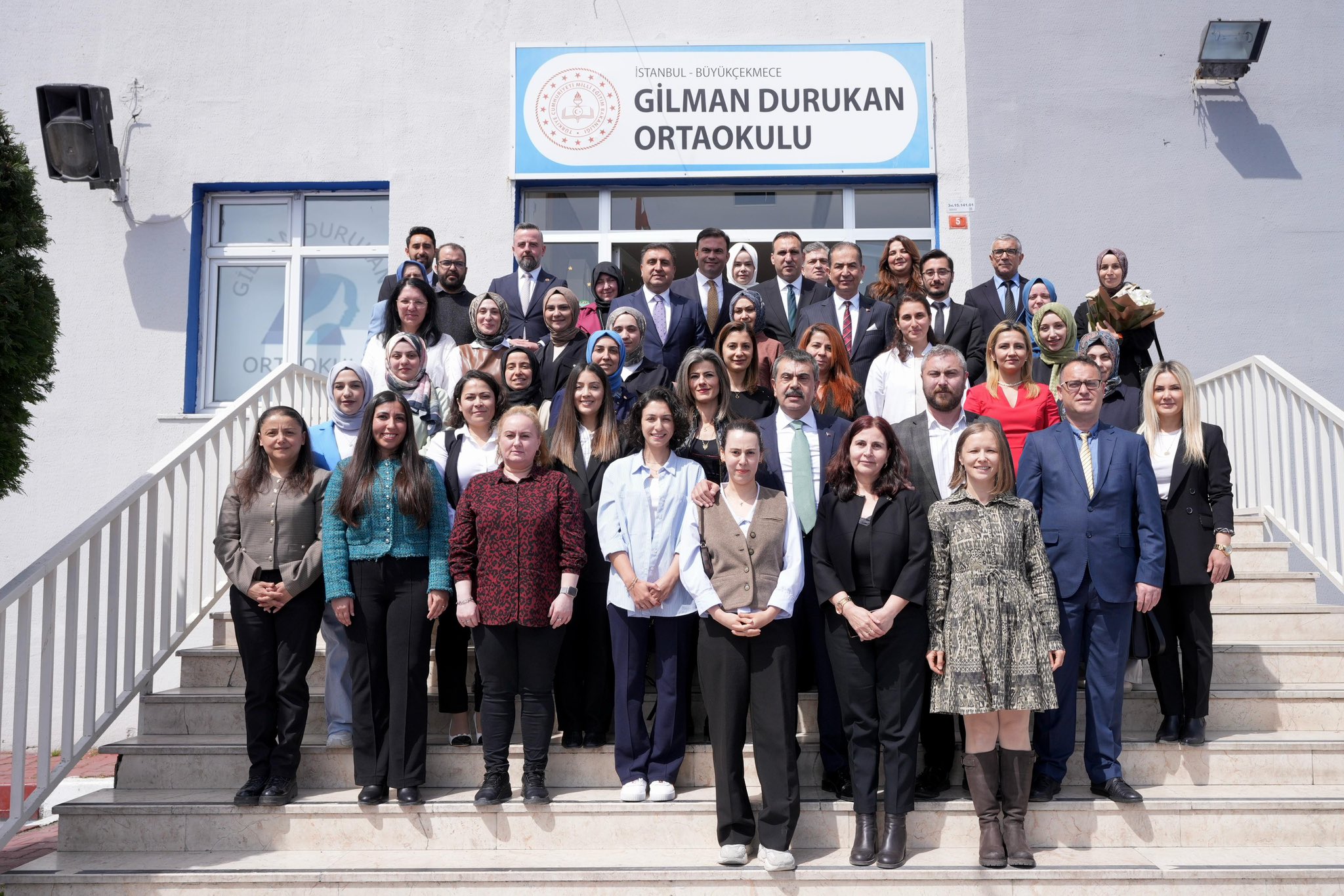 Bakan Tekin'den Büyükçekmece'de Okul Ziyareti