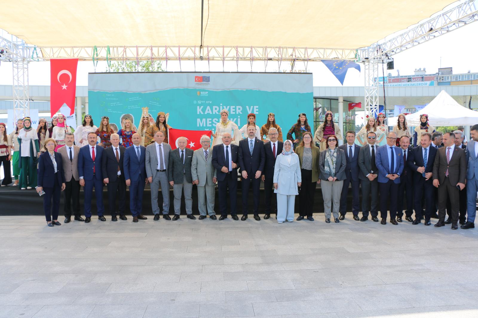 Kocaeli'de Mesleki Eğitim Rüzgarı: Kariyer ve Mesleki Eğitim Günleri Başladı