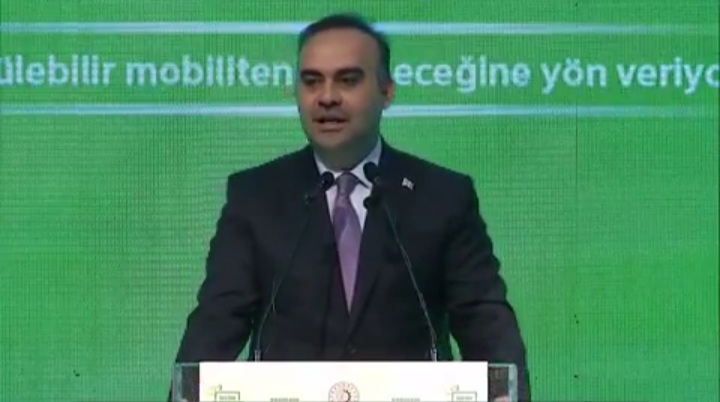 Türkiye, Mobilite Teknolojilerinde Liderliğe Hazırlanıyor: Elektrikli ve Hibrit Araç Satışları Rekor Kırıyor