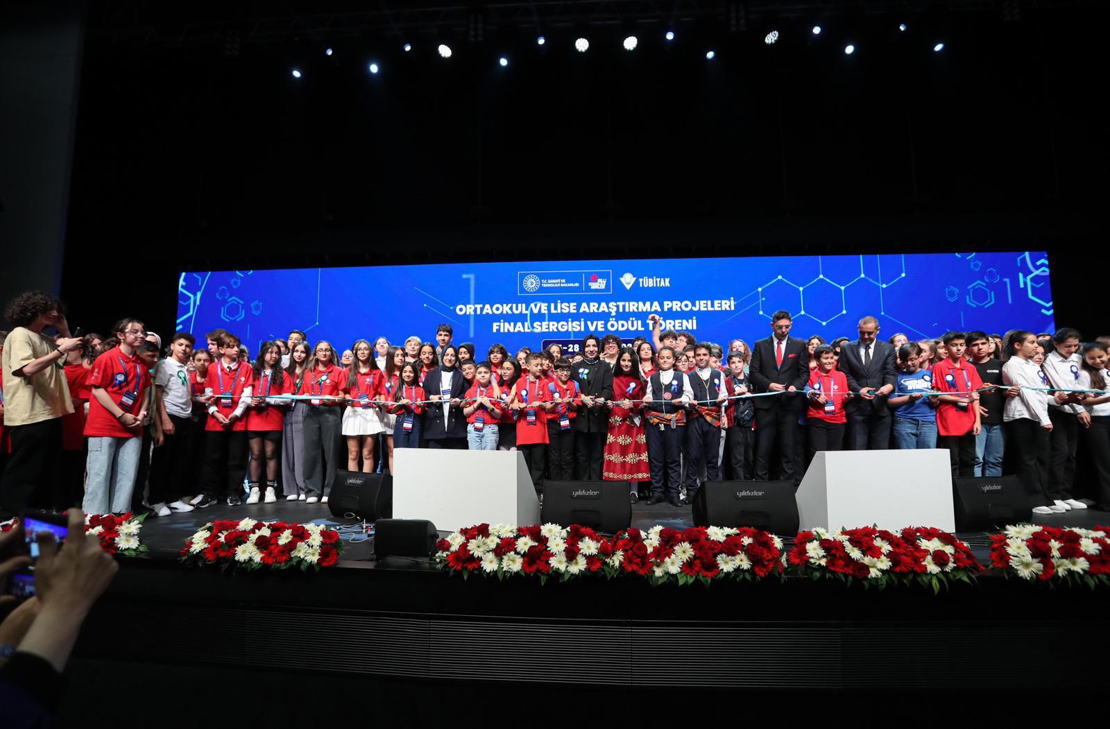 TÜBİTAK 2204-A ve 2204-B Araştırma Projeleri Yarışması Final Sergisi Başladı