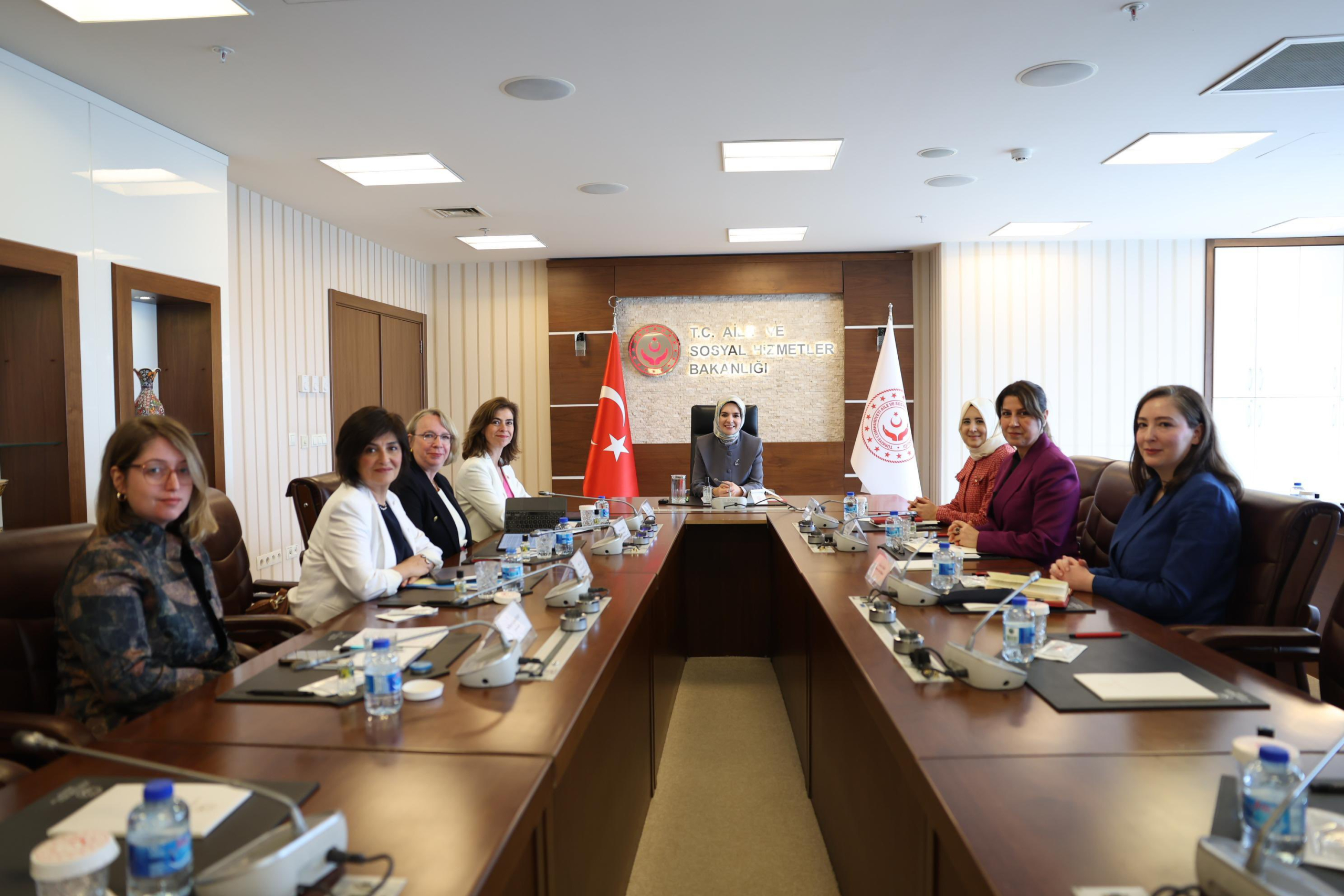 Bakan Mahinur Özdemir Göktaş'tan BM Kadın Birimi ile İş Birliği Mesajı