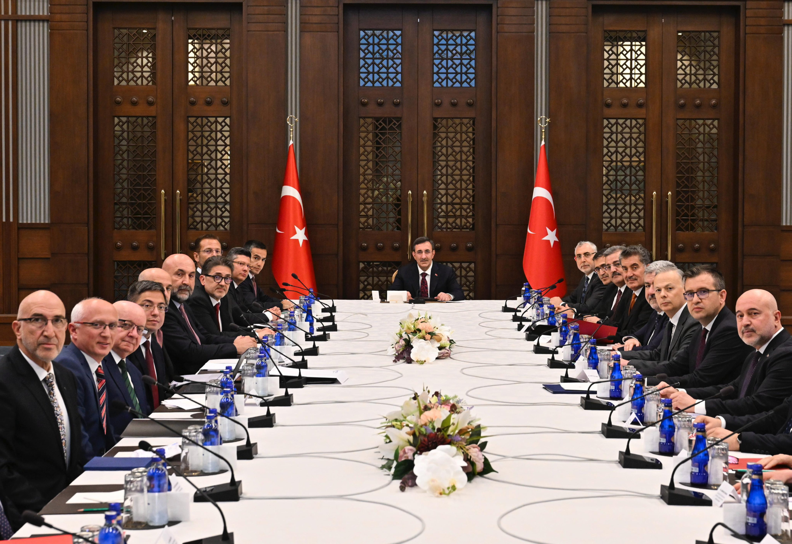 Cumhurbaşkanlığı Külliyesi'nde Metal Sektörü Masaya Yatırıldı: Hedef Yüksek Teknoloji ve İstihdam Artışı