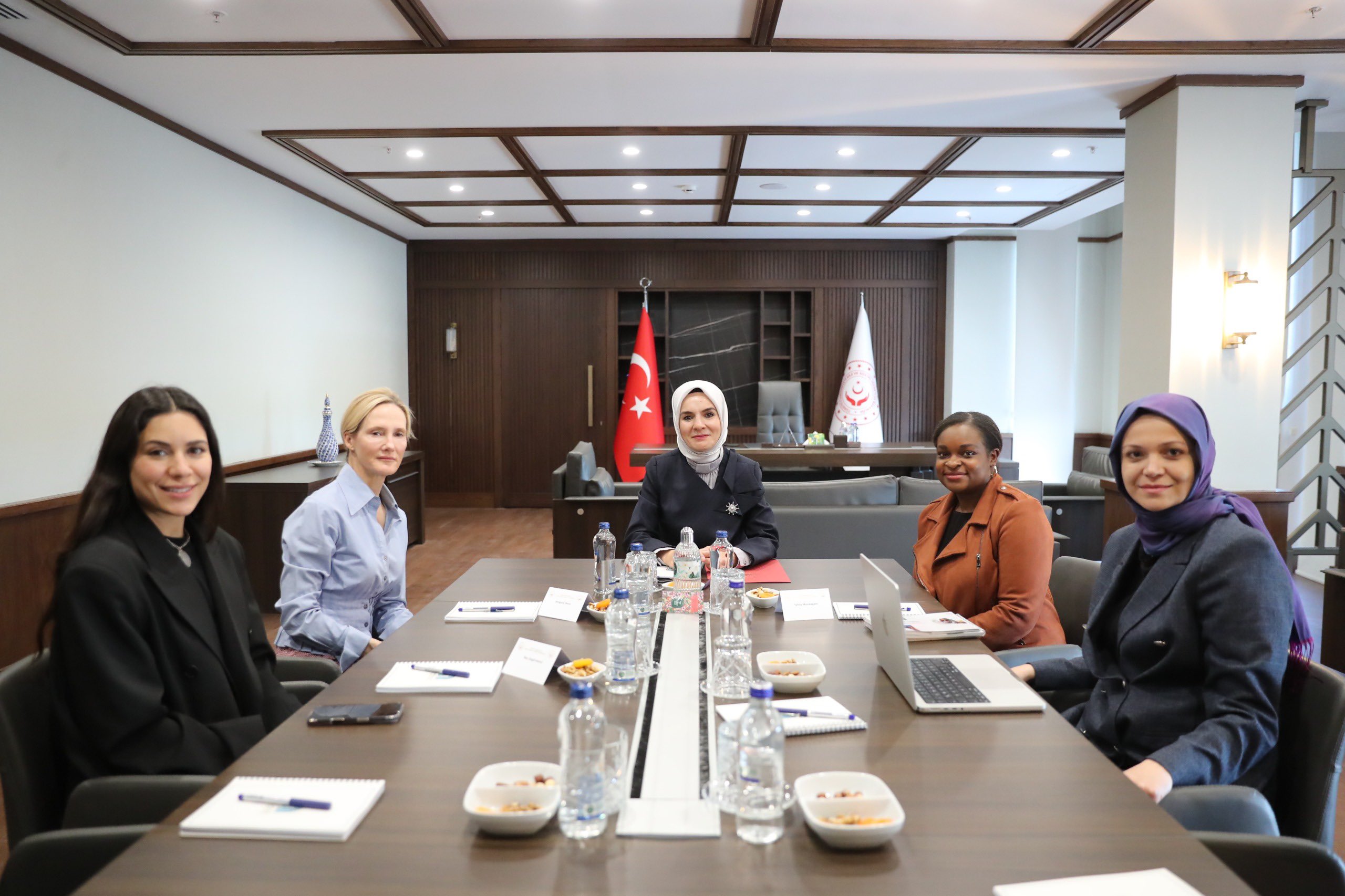 Bakan Göktaş'tan Meta'ya Dijital Güvenlik Vurgusu: Çocuklar İçin Yeni Sosyal Medya Düzenlemesi Yolda!