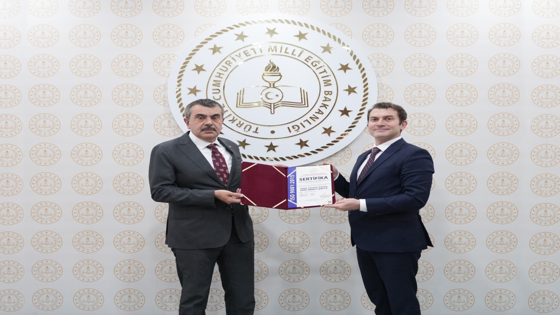 YEĞİTEK'ten Dijital Eğitimde Yeni Dönem: ISO 9001 Kalite Belgesiyle Hizmet Kalitesi Tescillendi!