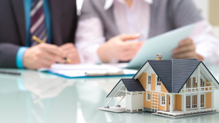 Taşınmaz İlanlarında Keyfi Fiyat Artışına Yasak Geldi! Yeni Yönetmelik Resmî Gazete’de Yayımlandı