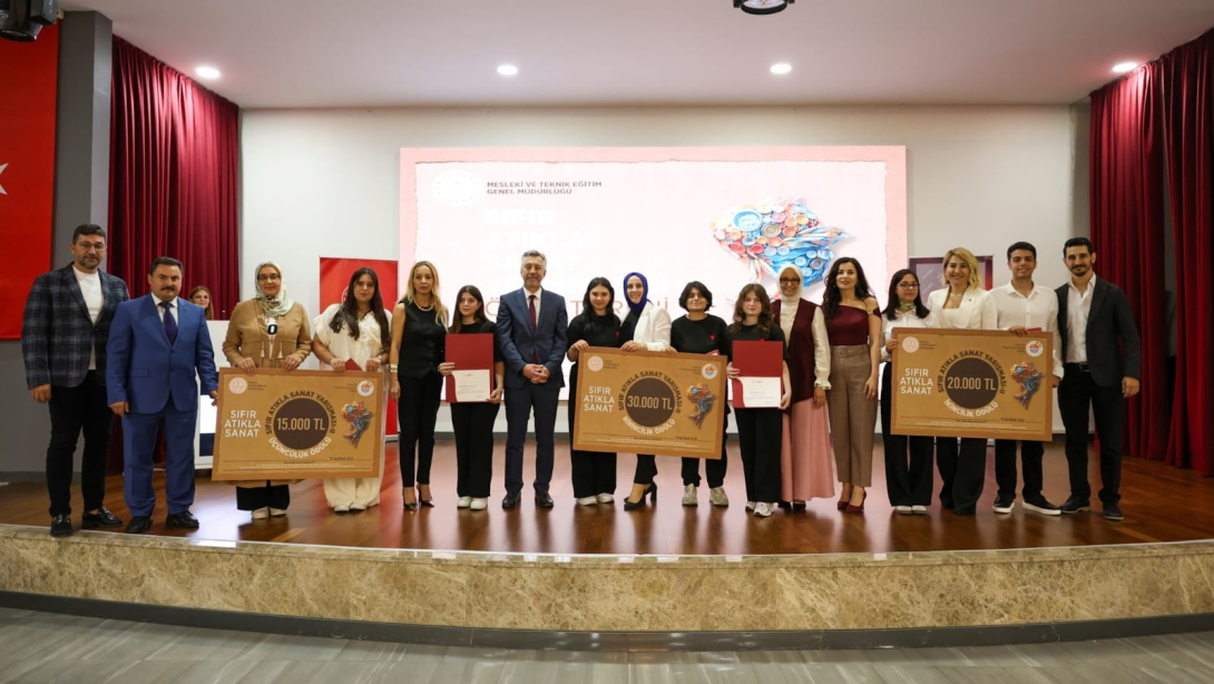 “Sıfır Atıkla Sanat Yarışması” Türkiye Genelinde İlgi Gördü: Gençler Atıkları Sanata Dönüştürdü