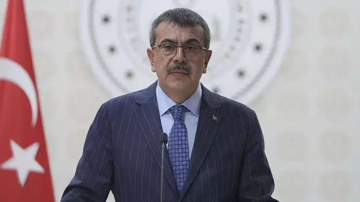 Bakan Tekin: “EBA ve MEB Kaynakları Sınavlara Hazırlık İçin Yeterli”