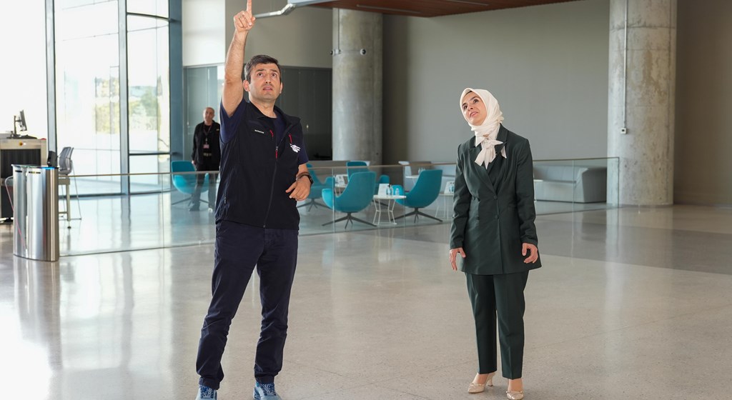 Bakan Mahinur Özdemir Göktaş, Koruma Altındaki Çocuklarla Baykar Teknoloji’yi Ziyaret Etti