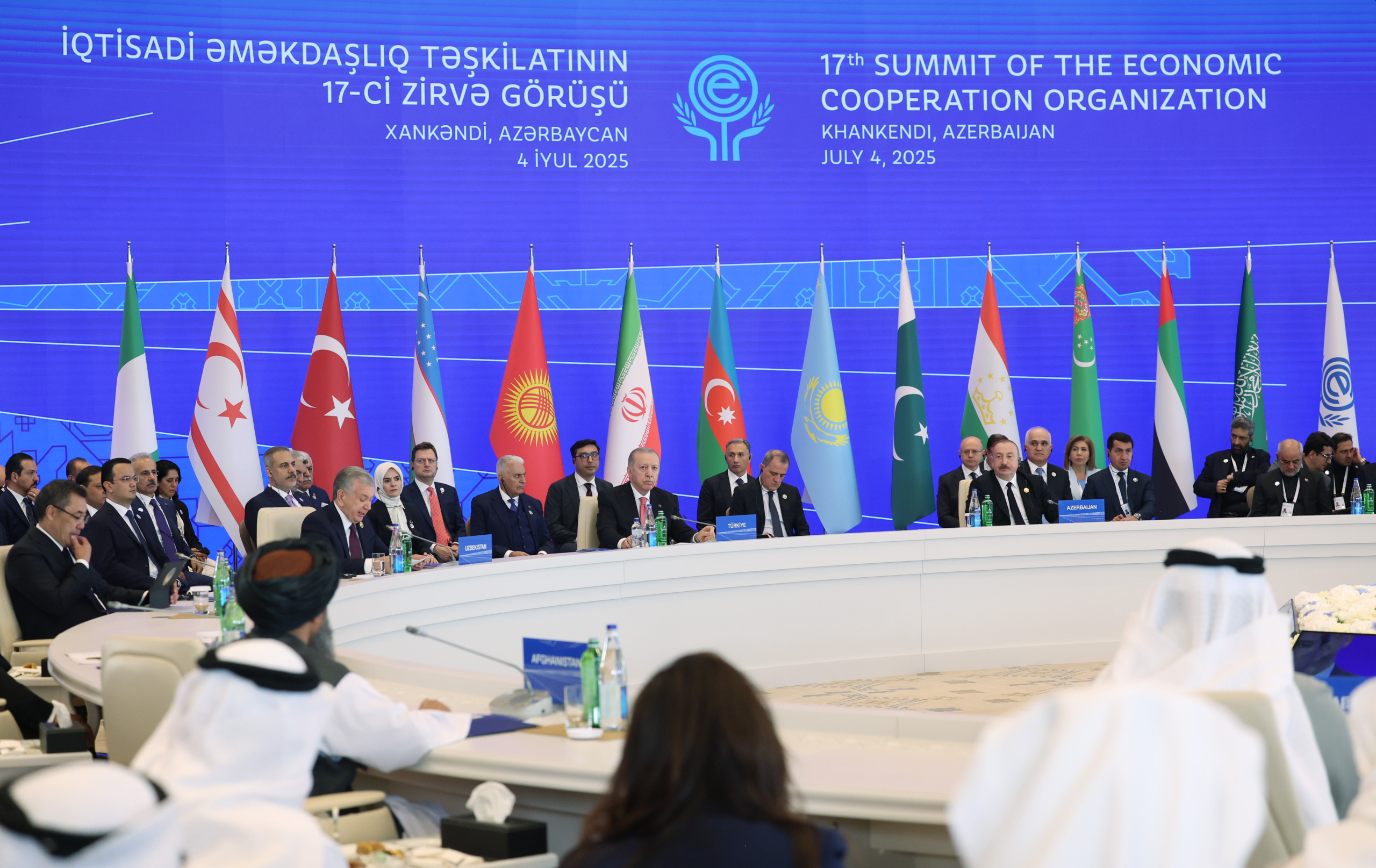 EİT Zirvesi Tamamlandı: Bölgesel Ticaret, İklim ve Turizm Başlıkları Öne Çıktı