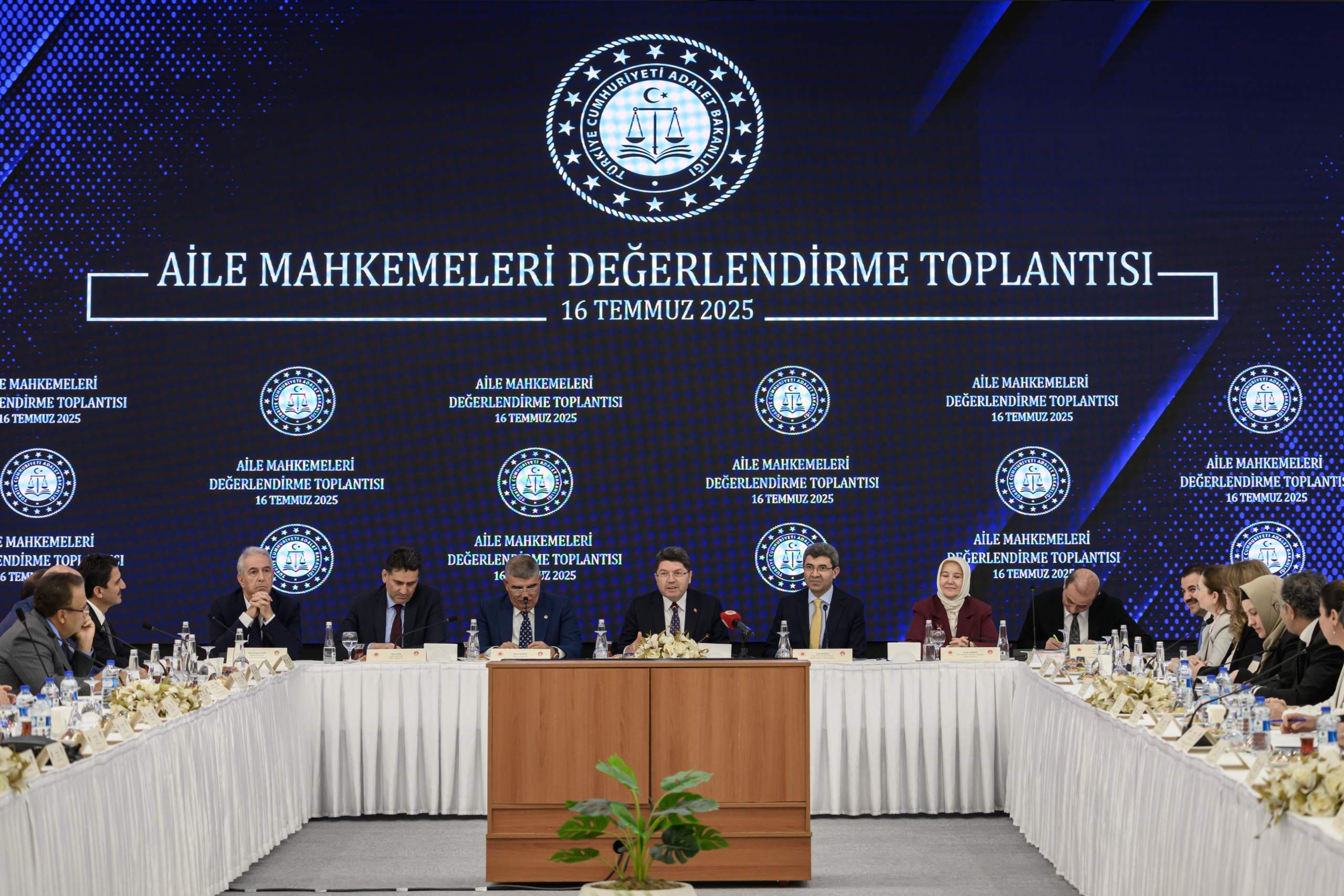 Adalet Bakanı Yılmaz Tunç: Aile Mahkemeleri Güçleniyor, Aile Arabuluculuğu Gündemde