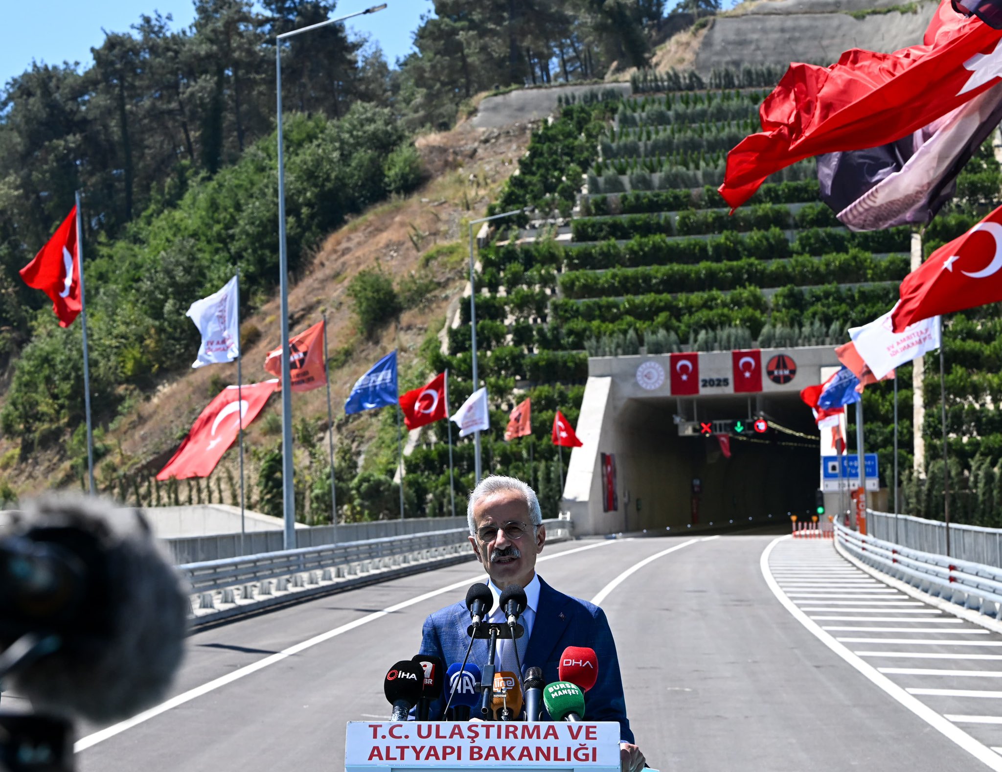 Bursa’da Ulaşımda Yeni Dönem: Doğancı Tüneli Açıldı! Seyahat Süresi 3 Dakikaya Düştü