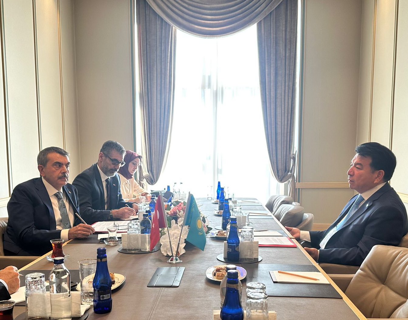 Milli Eğitim Bakanı Yusuf Tekin ile Kazakistan Eğitim Bakanı Beisembayev Ankara’da Görüştü