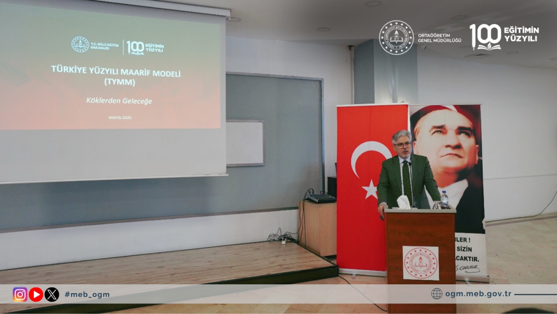 İngilizce Öğretmenlerine Türkiye Yüzyılı Maarif Modeli Kapsamında Hizmet İçi Eğitim