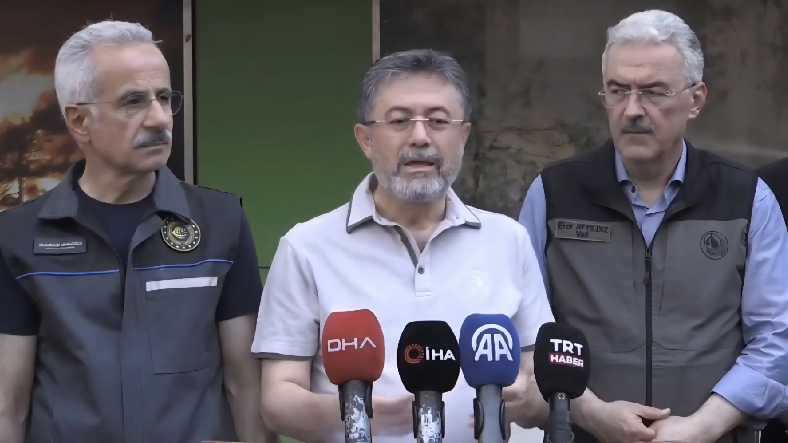 Tarım ve Orman Bakanı Yumaklı’dan Orman Yangınlarıyla İlgili Son Durum Açıklaması