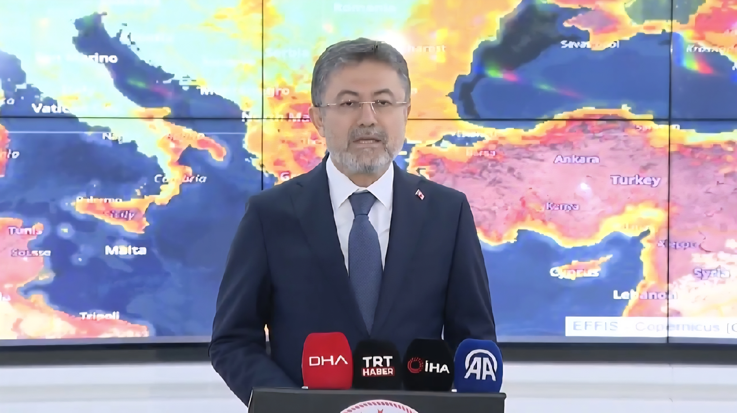 Tarım ve Orman Bakanı Yumaklı: Son 24 Saatteki 55 Yangın Kontrol Altına Alındı