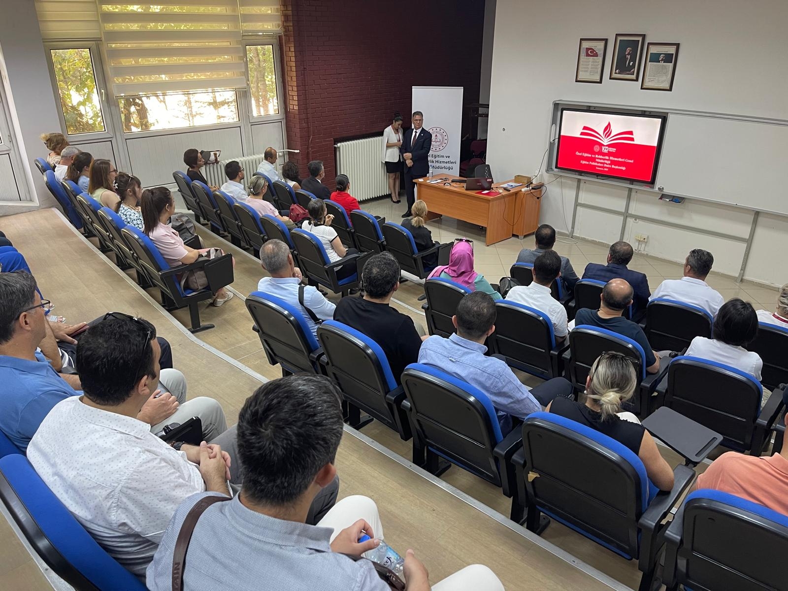 MEB Personeline “Özel Eğitim Hizmetleri Farkındalık Semineri” Düzenlendi
