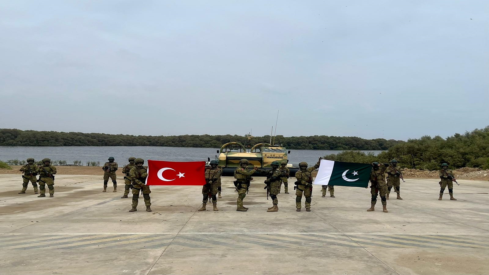 Türkiye ve Pakistan İkili Amfibi Tatbikatı Başarıyla Tamamlandı