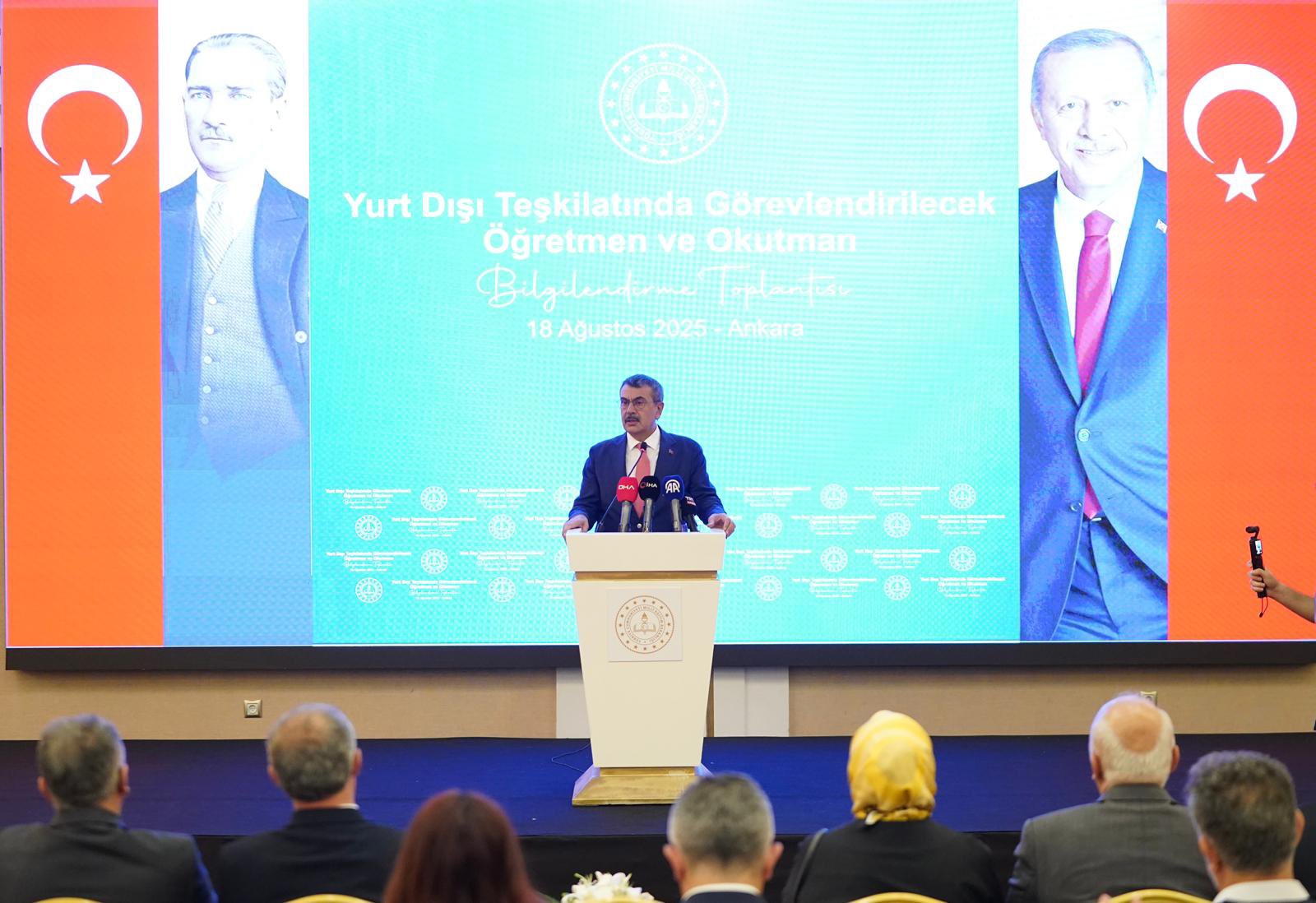 Bakan Tekin, Yurt Dışı Teşkilatında Görevlendirilecek Öğretmen ve Okutman Bilgilendirme Toplantısı’na Katıldı