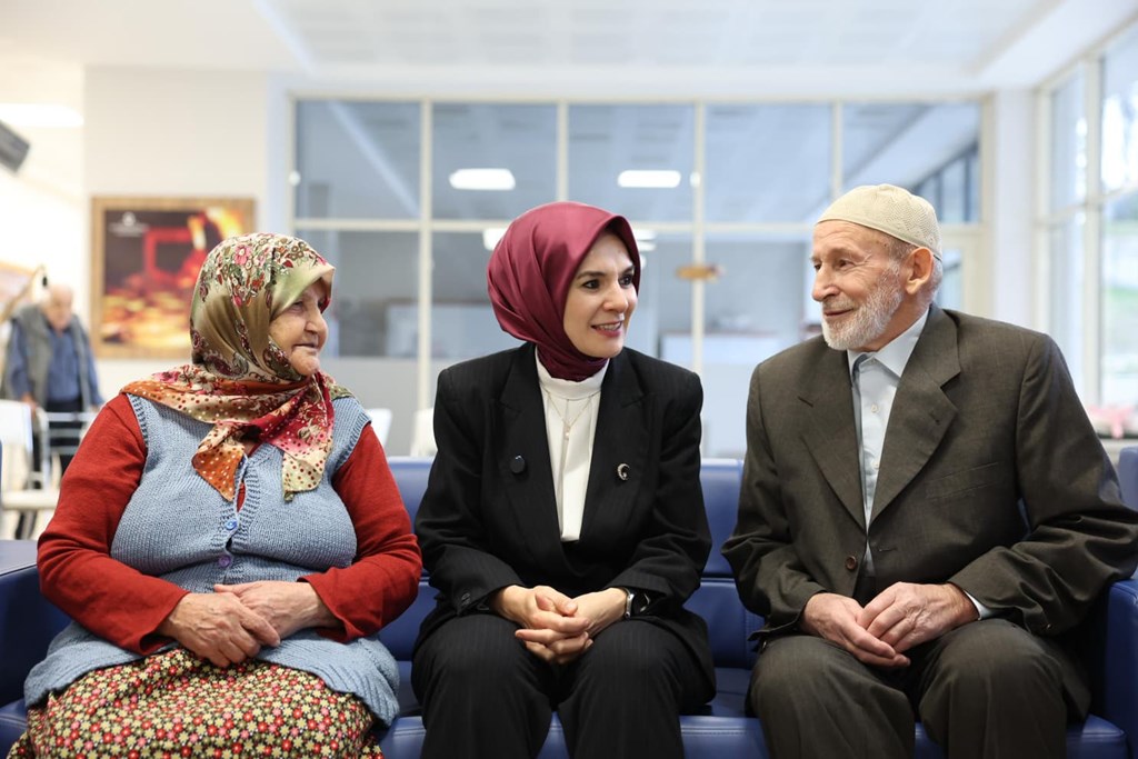 Bakan Göktaş Duyurdu: Ağustos Ayı Yaşlı ve Engelli Aylıkları Artışlı Şekilde Ödenmeye Başlandı