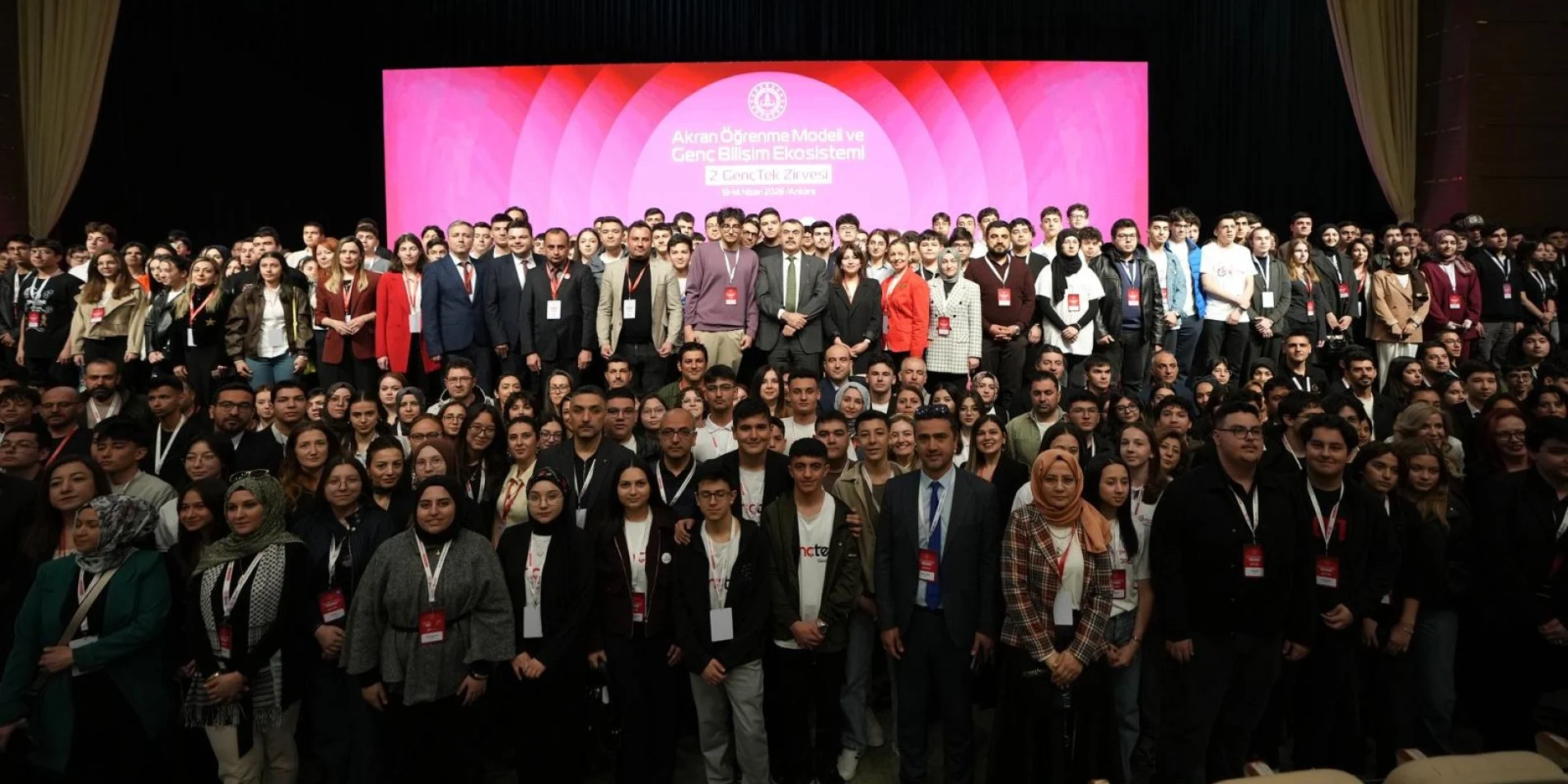 Bakan Tekin: “EBA ile Öğrenciler Dünyanın En Büyük Eğitim İçeriklerine Kolayca Erişiyor”