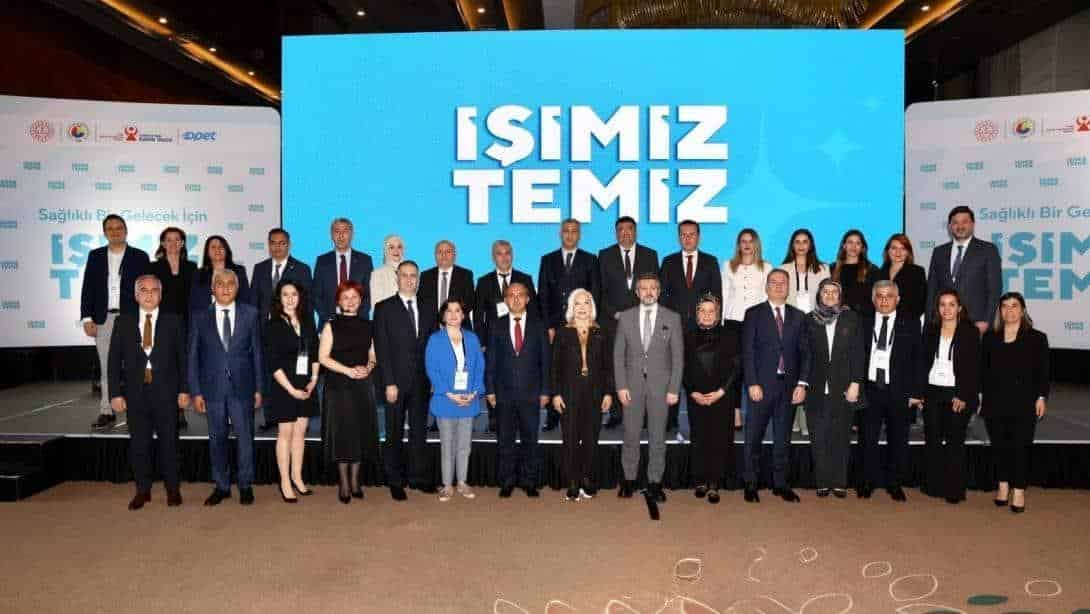 İşimiz Temiz Projesi Rekor Kırdı: 578 Bin Kişiye Hijyen Eğitimi, 2025-2026 Ödülleri Antalya’da Verildi