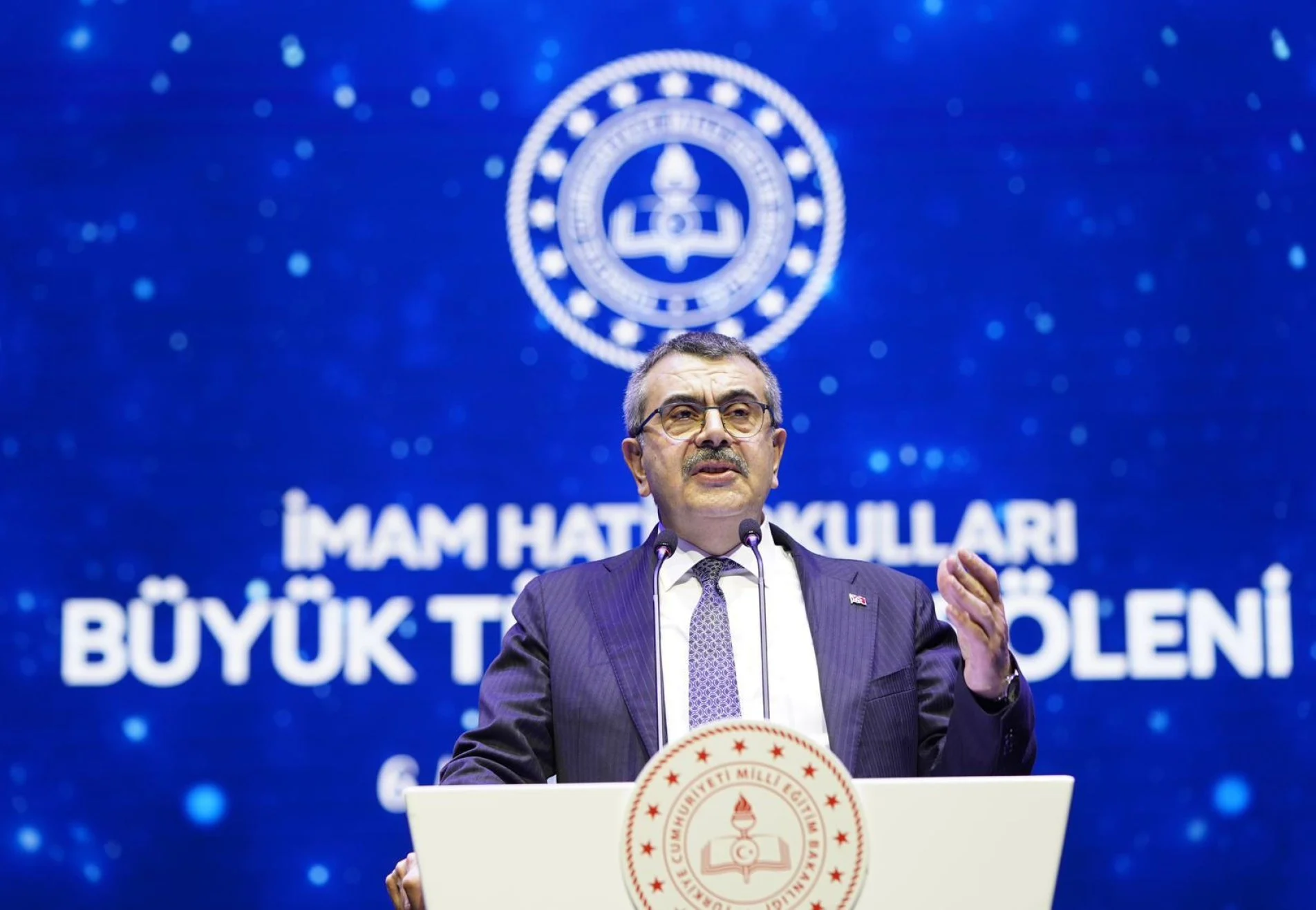 Bakan Tekin, Konya'da "İmam Hatip Okulları Büyük Türkiye Şöleni"ne Katıldı