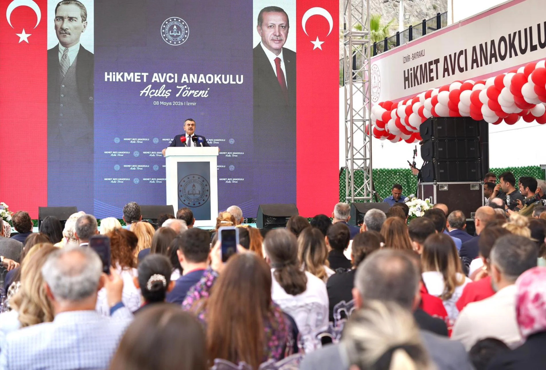 Bakan Tekin, İzmir'de Anaokulu Açılışına Katıldı