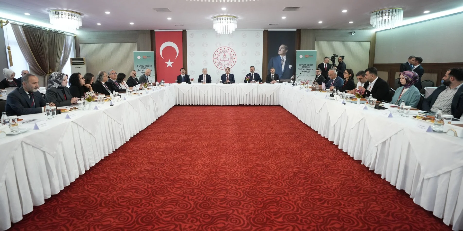 Bakan Tekin, "Duygu Değer Temelli Esenlik Projesi" Çalıştayı'na Katıldı