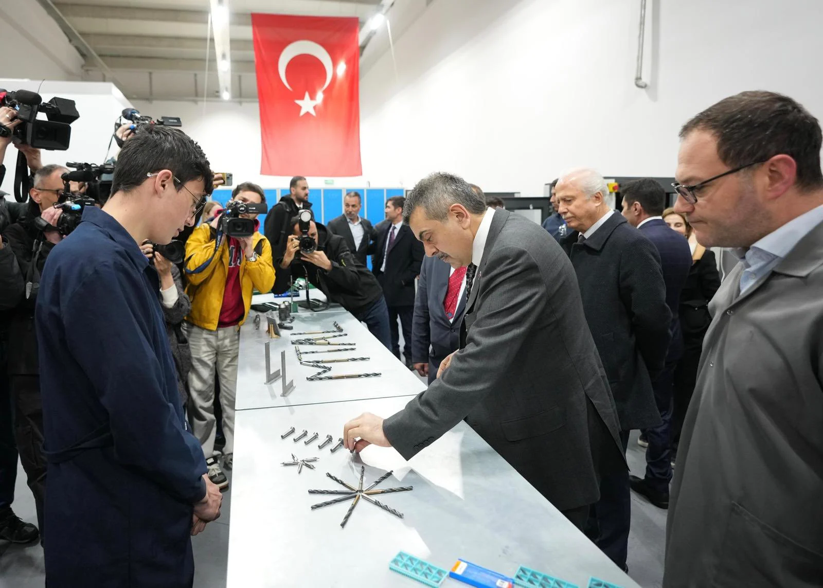 Bakan Tekin, “Maarifin Kalbinde Marifetli Gençlik” Etkinliklerine Katıldı: Öğrencilerin Projeleri Yerinde İncelendi