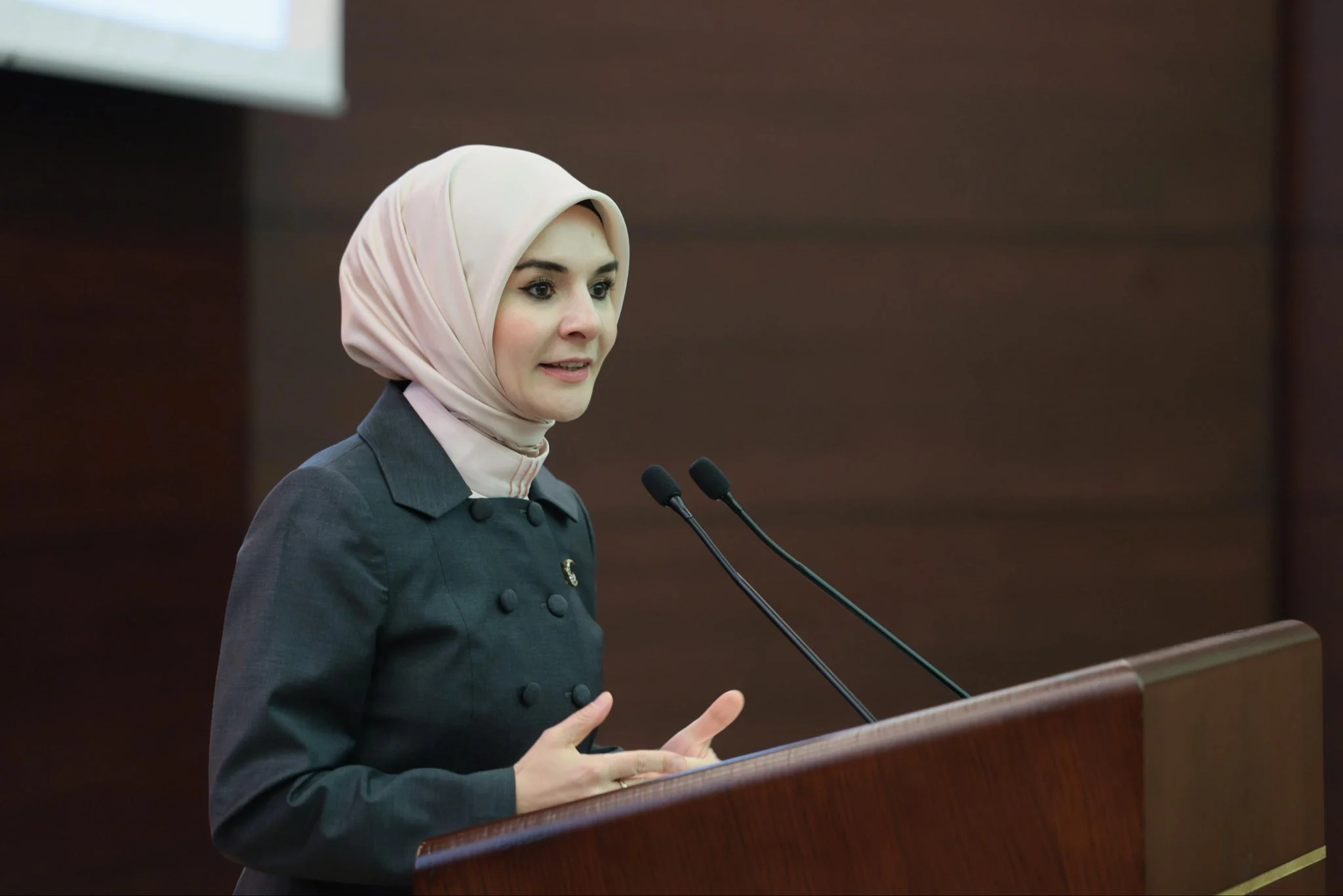 Bakan Göktaş: "Yerinde Yaşlanmayı, Aile Desteğini ve Aktif Yaşamı Önceleyen Sosyal Hizmet Ağımızı Büyütmeye Devam Edeceğiz"