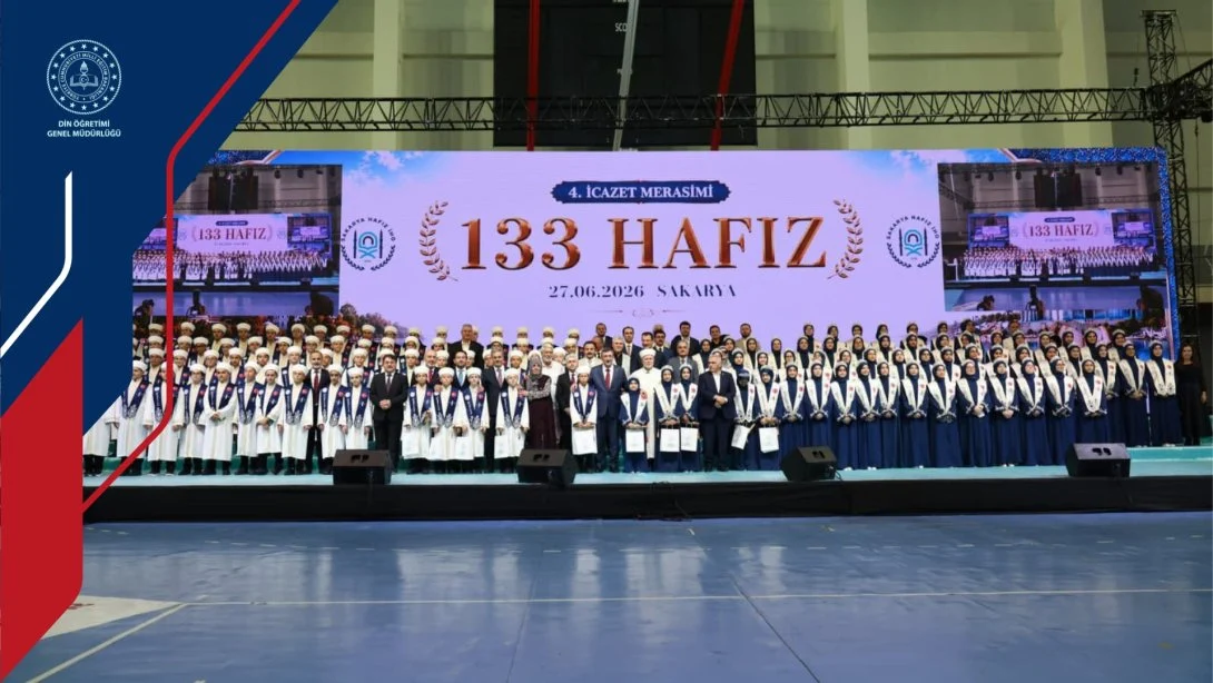 Örgün Eğitimle Birlikte Hafızlık Projesi Kapsamında Hafızlığını Tamamlayan 133 Öğrenci İcazetlerini Aldı